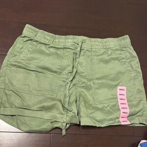 GAP Women's Sage Green Cargo Shorts
